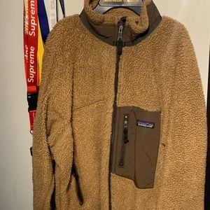 COPY - Patagonia men’s jacket size medium.Great c…